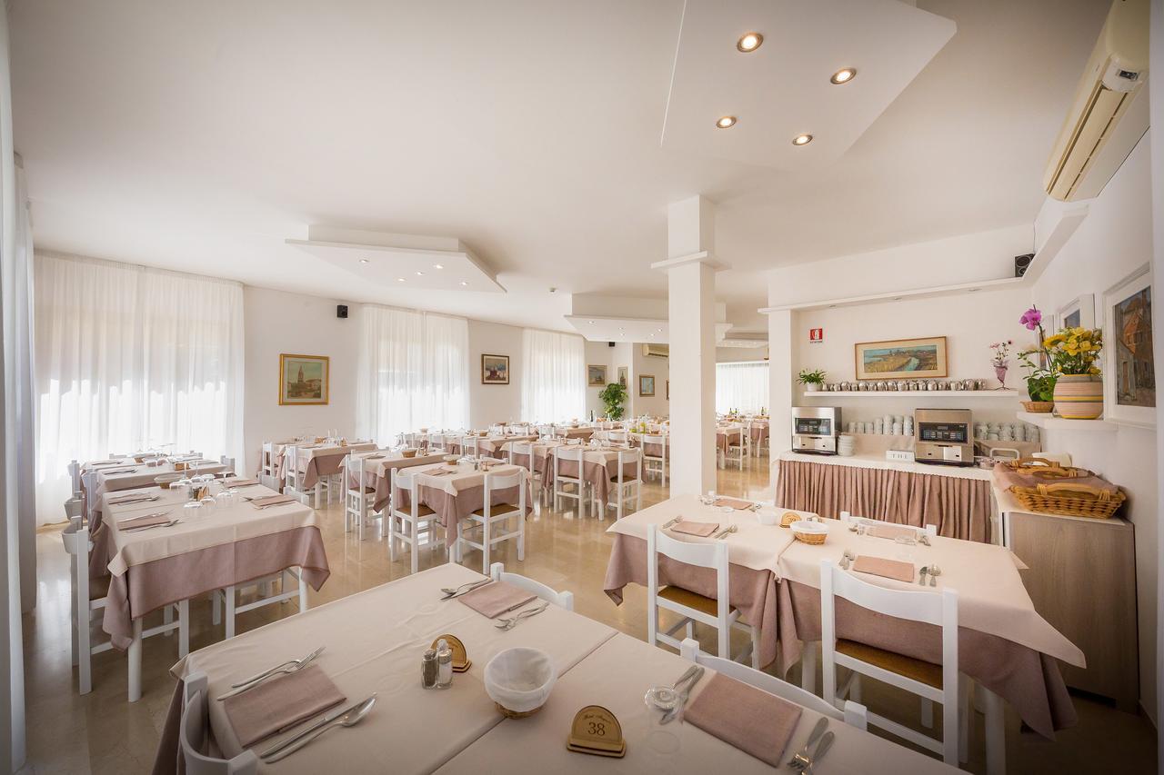 Hotel Augusta Caorle Exterior photo